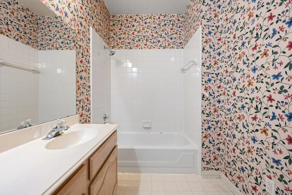 before plano bathroom remodel 03